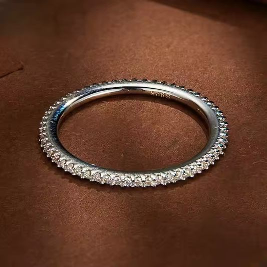 Exquisite Moissanite Engagement Ring – 925 Sterling Silver